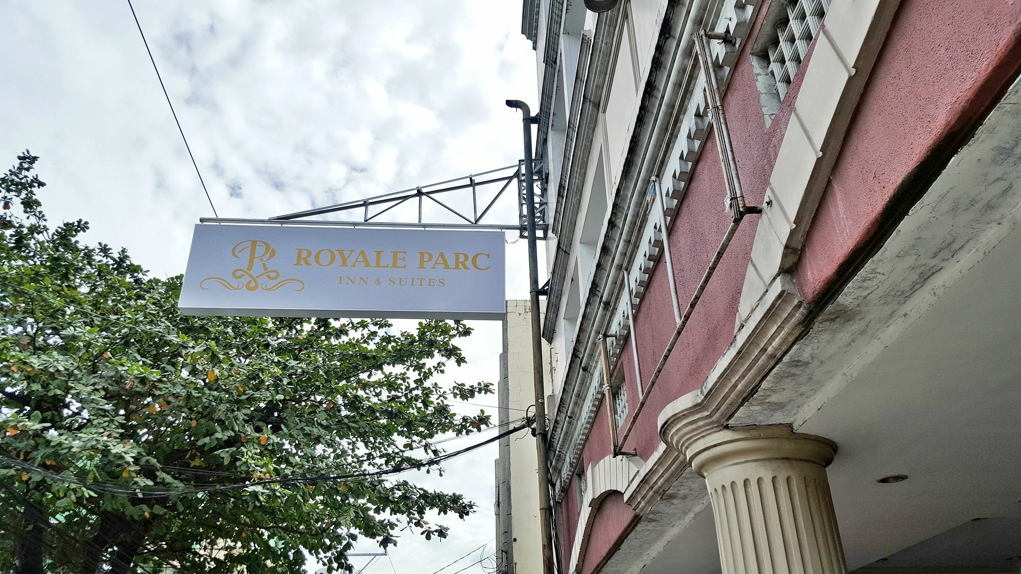 Royale Parc & Hotel 2*